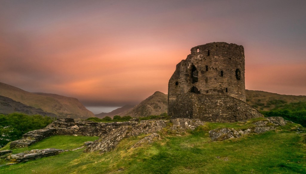 Dolbadarn Castle by Sian Monument. CC-BY-NC-ND 2.0.