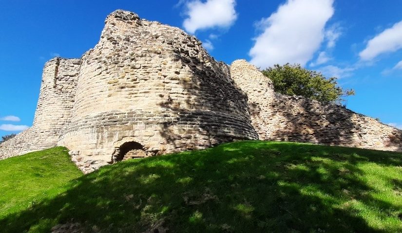 Revealing the hidden stories of Pontefract Castle